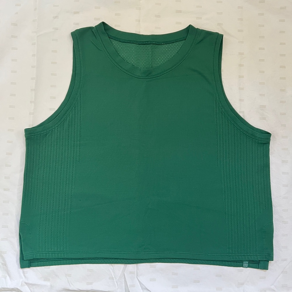 Lululemon train to be green tank 10
